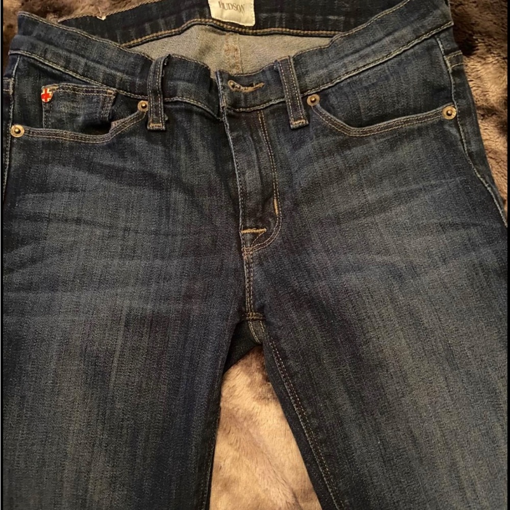 Hudson jeans, size 25 skinny. Like new condition.